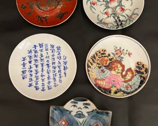 Porcelain plates
