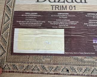 Approx. 5x8' area rug