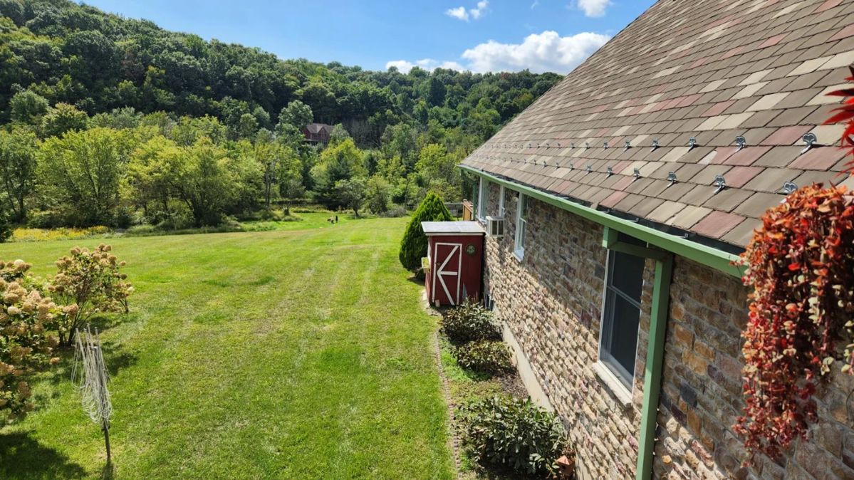 VALLEY ESTATE SELLS 2 day KUTZTOWN FURNITURE... starts on 11/3/2023