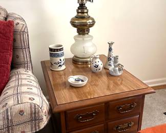 two end tables and two lamps