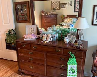 dresser with mirror