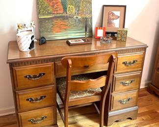 key hole desk and chair