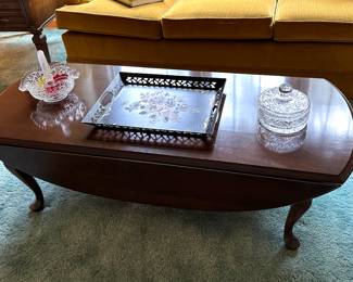 queen anne coffee table, toleware tray