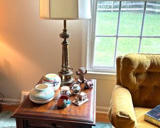 set of two end tables, 2 lamps, Native American Indian Pottery