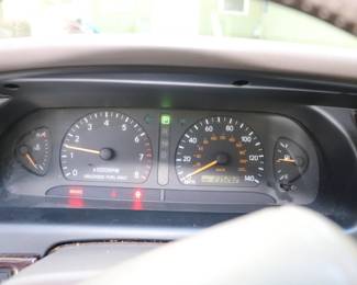 1999 Toyota Avalon XLS  Run Good Current Tag and Inspection 4/24 