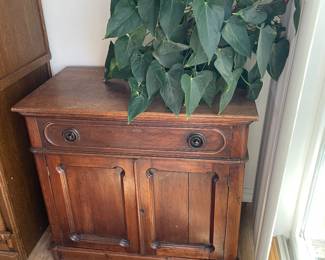 Solid wood cabinet