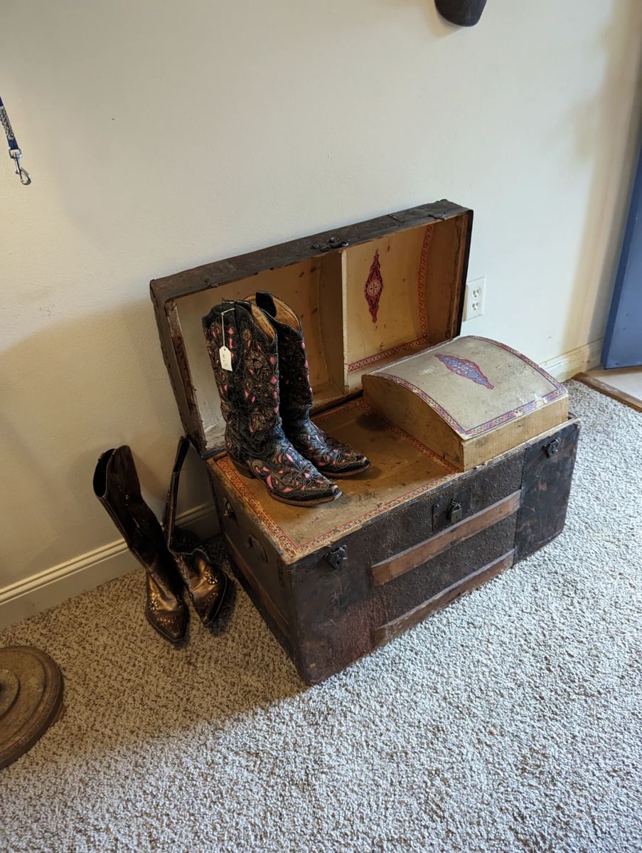 Another fun C & B Estate Sale in Montague, MI starts on 10/27/2023