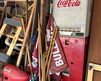 Old Coca Cola machine 