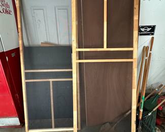 Screen doors 