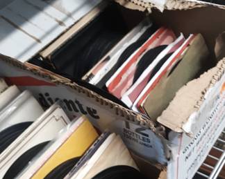 Assortment of Records 45 and 78