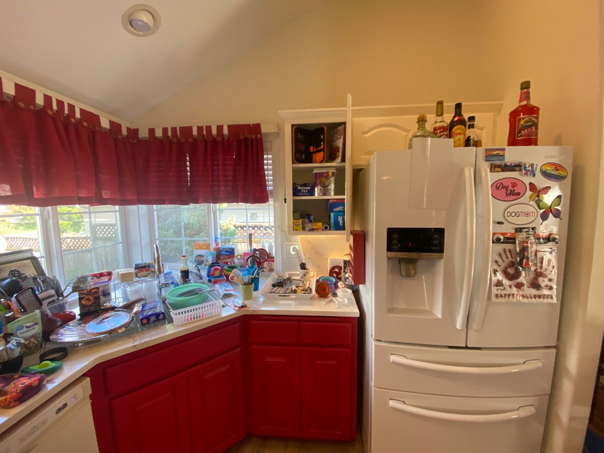 South Salem Estate Sale! starts on 10/13/2023