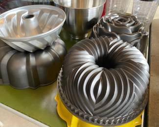 Assortment of Bundt Cake Molds, Nordic Ware, Bavaria, Best Bundt