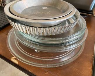 Pyrex Pie Plates, Metal Pie Plates, just in time for the holidays