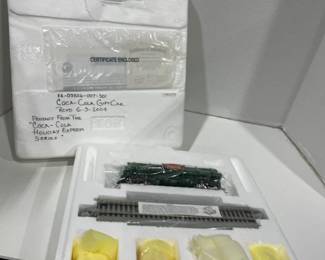 Coca-Cola Hawthorne Village Coca-Cola Gift Car with coa