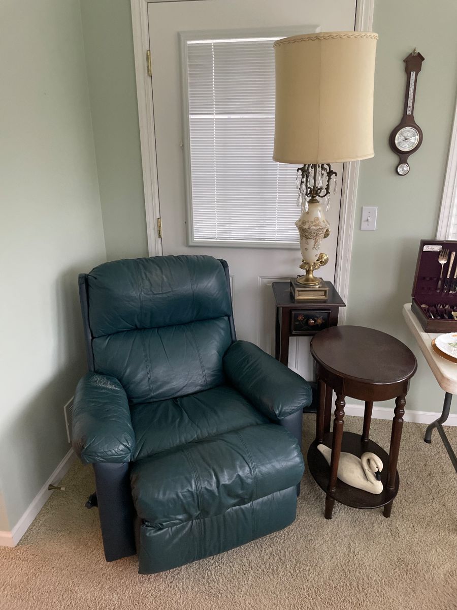 Caledonia Condo Estate Sale starts on 10/21/2023