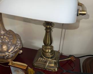 Accountant lamps