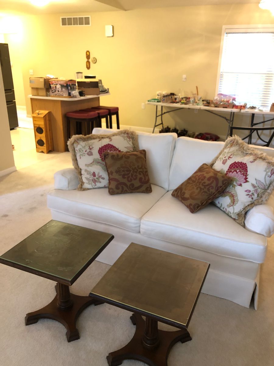 THE ANTIQUES LADY ESTATE SALES in Peoria, IL starts on 10/13/2023