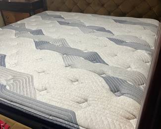 American Signature King Bedroom