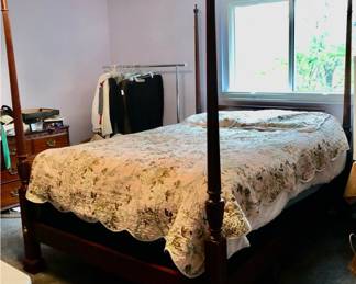 PRESALE: BAKER CHIPPENDALE Mahogany QUEEN POSTER BED $600 and  Like NEW Queen Size Mattress & Box Springs Tag Says 09/07/22. Slept on maybe 4 Times. iCOMFORT HYBRID by SERTA CF1000 QUILTED II FIRM $400 are Available. Total $1000. The Other Pieces of this Baker Set SOLD AS PRESALE ITEM. 