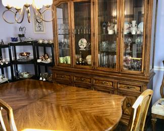 SOLD AS PRESALE:  HUNTLEY FURNITURE by THOMASVILLE BARDINI CHINA CABINET, BUFFET, TABLE W 2 LEAVES & 8 CHAIRS 