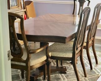 SOLD AS PRESALE:  HUNTLEY FURNITURE by THOMASVILLE BARDINI CHINA CABINET, BUFFET, TABLE W 2 LEAVES & 8 CHAIRS 