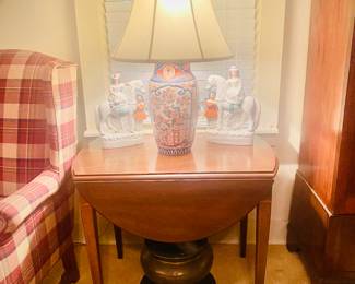 Henredon pembroke table