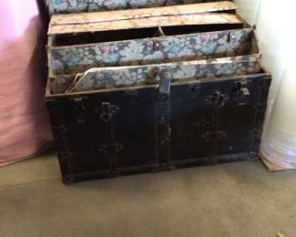 vintage large cargo trunk$75