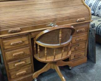Oak roll top desk with key, rolling chair $500