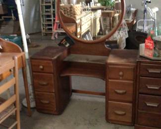 Vintage dresser with mirror $125