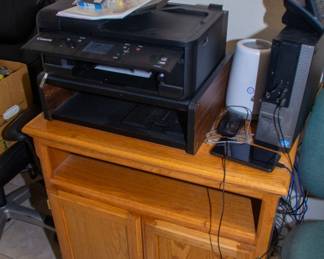 Canon TR7520 printer, wooden table