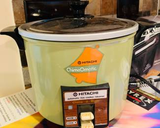 Avocado Green Hitachi ChimeoMatic rice cooker