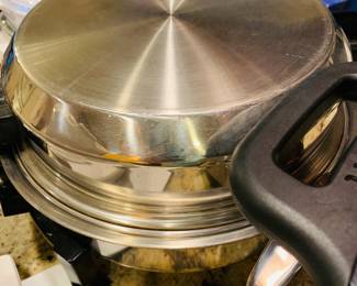 Liquid Core Electric Skillet