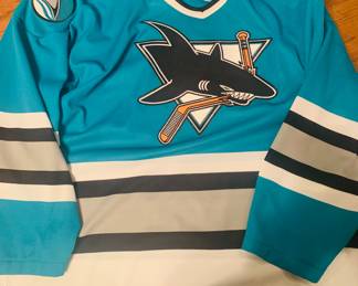 1980s San Hosea Sharks hockey jersey XL