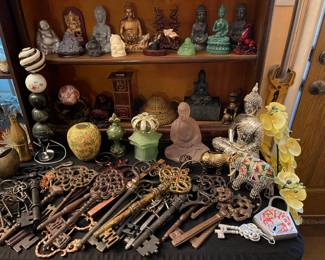 HUGE lot of cast iron "decorator" keys