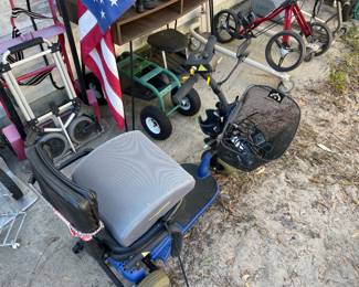 Mobility scooter, 100% ready to go - holds solid charge!