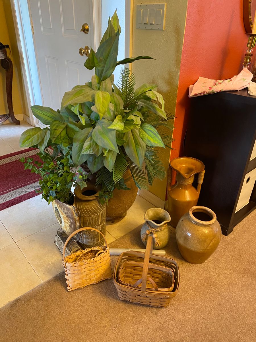 A His and hers Estate sale in Deep Creek starts on 10/21/2023