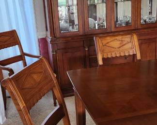 Lexington Dining table