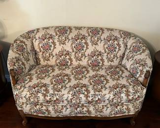 Beautiful tapestry settee, loveseat.