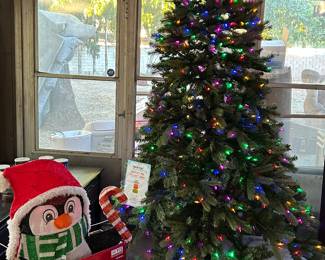 Beautiful Martha Stewart Quick Set, multi function Christmas tree with box. 7.5 ft.