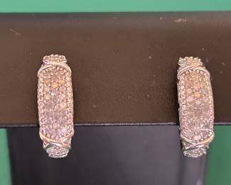 Stunning Diamond earrings.