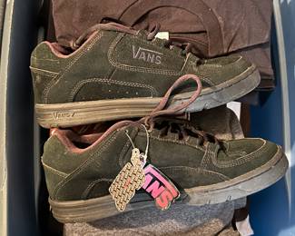 Men’s Vans - New with tags.