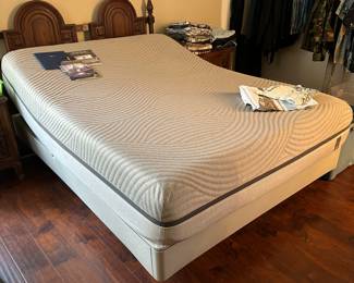 Sleep number adjustable bed in excellent condition