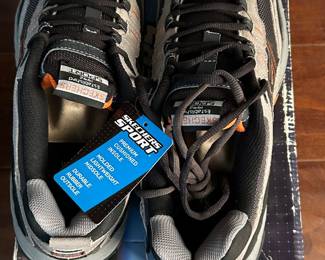 Men’s shoes - New with tags.