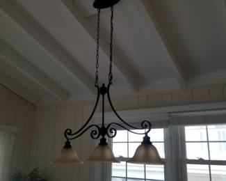 Light fixture