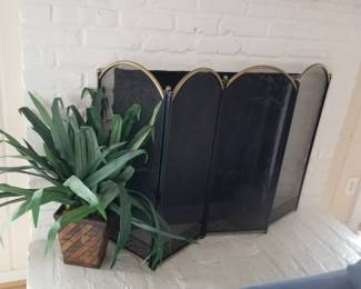 Fireplace screen