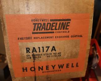 Honeywell Tradeline RA117A oil burner stack relay. 2 of these, new in box
