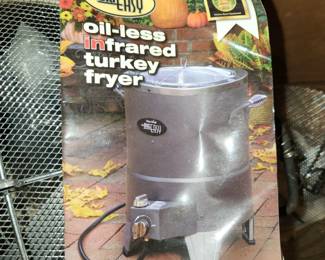 Oil-less infrared turkey fryer, never used