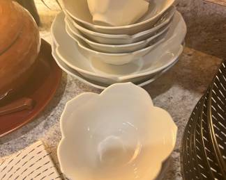Japanese White Porcelain Lotus Bowl Set