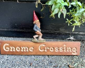 Gnome Crossing Sign