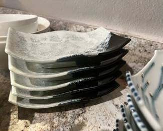 Set of 5 Black/White Japanese Salad Plates